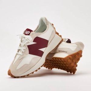 New Balance 327 Moonbeam Classic 